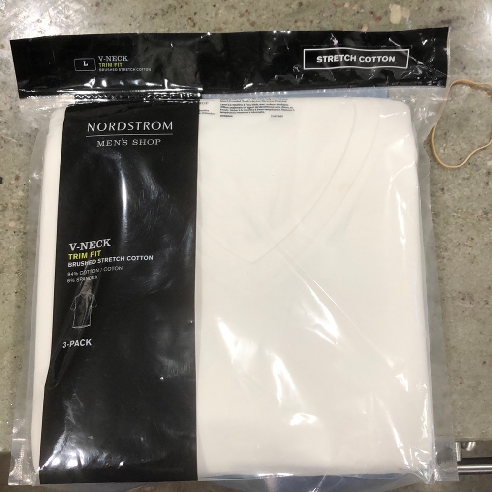 Men’s V-Neck White undershirt